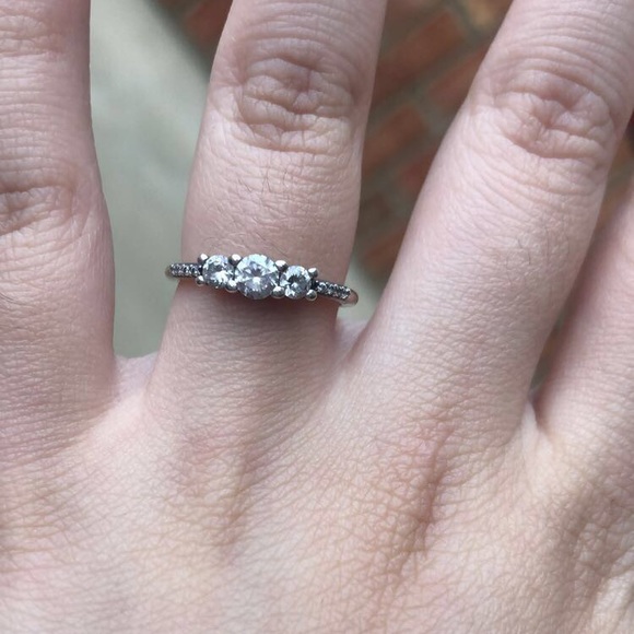 SOLD Fairytale Sparkle Pandora ring - Picture 4 of 7